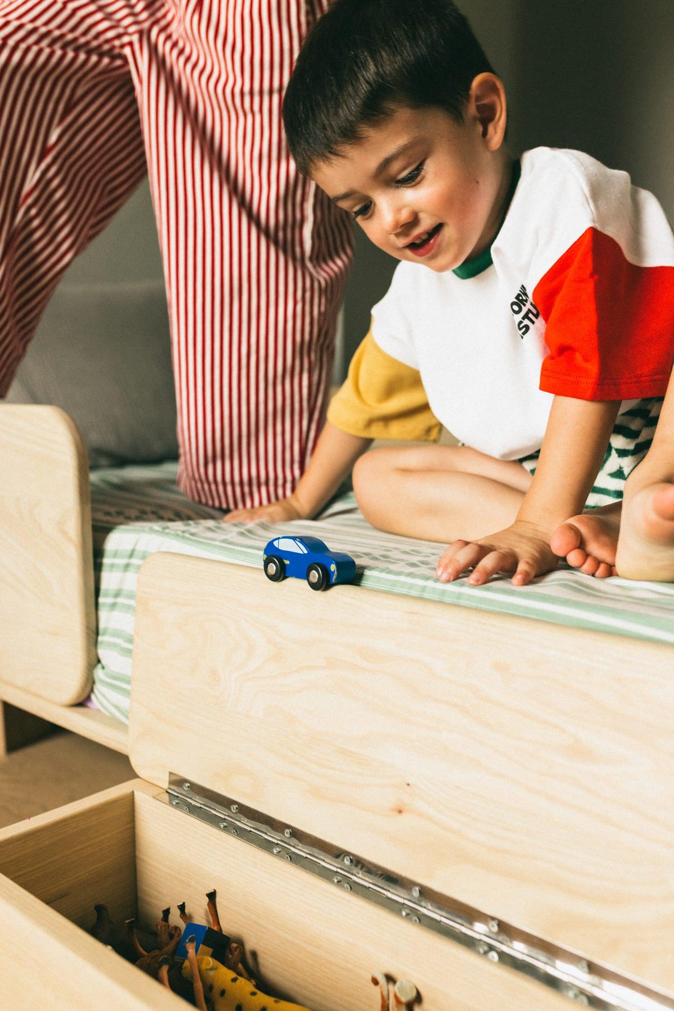 Baúl de almacenaje infantil Zupi madera natural dimensiones