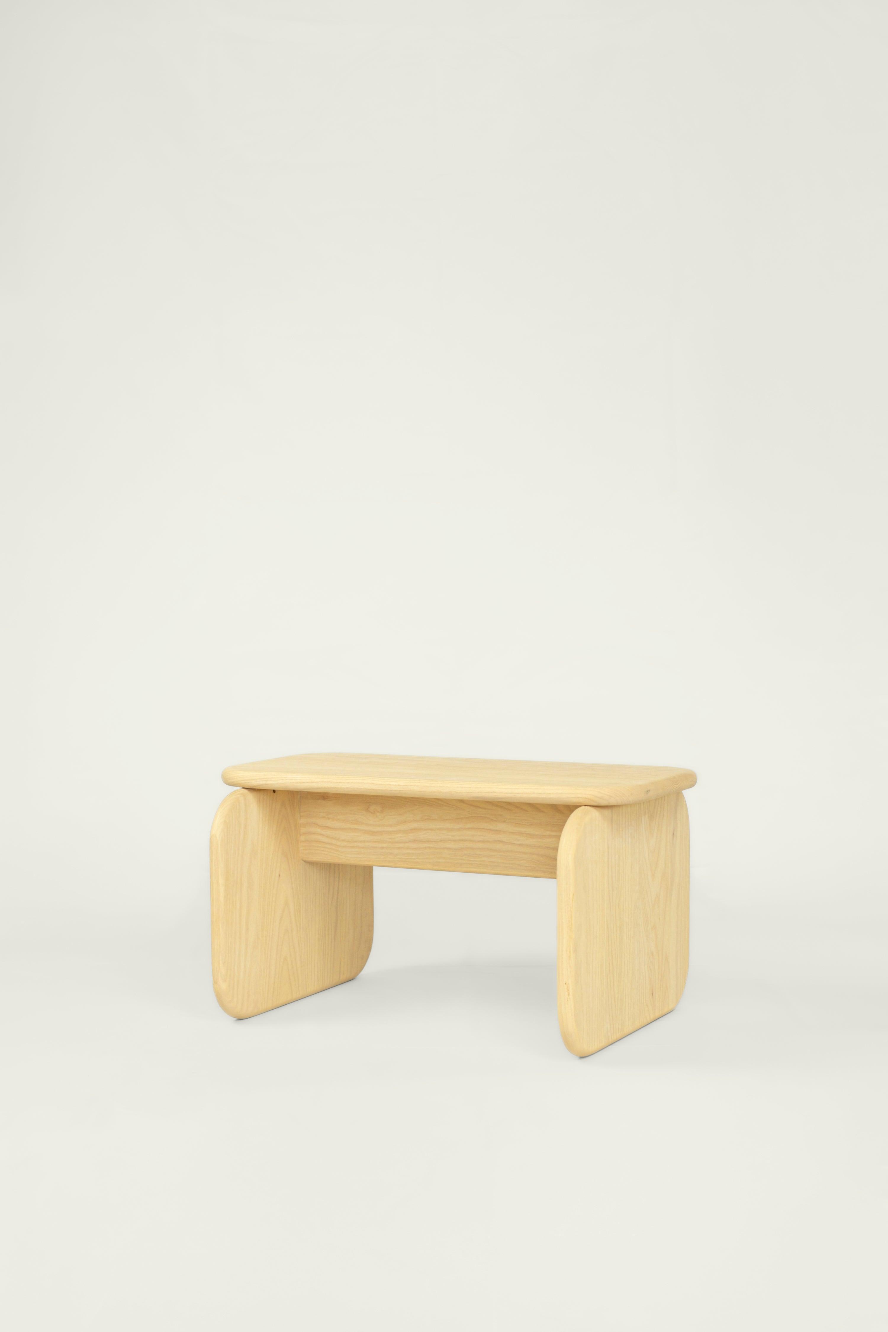 Taburete infantil Nubia madera natural ambiente