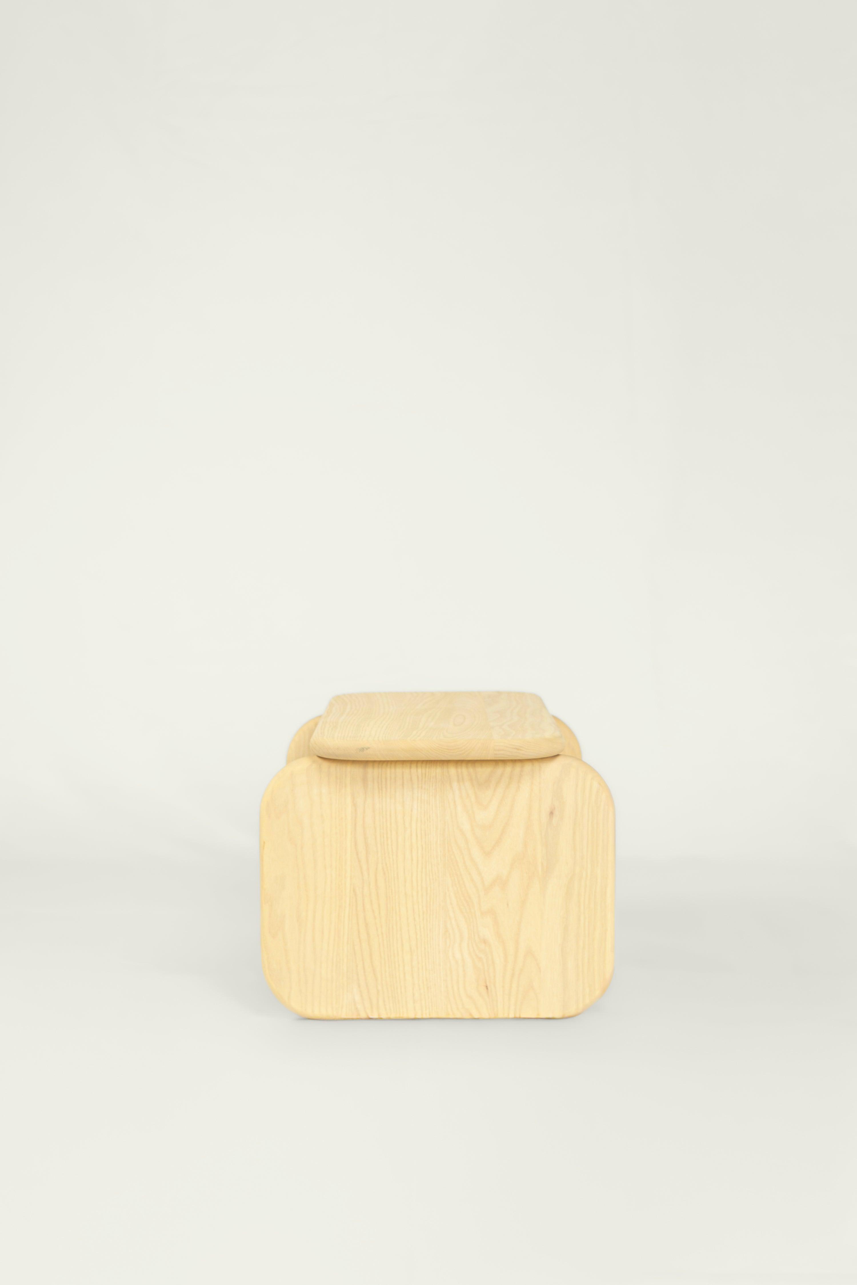 Taburete infantil Nubia madera natural dimensiones