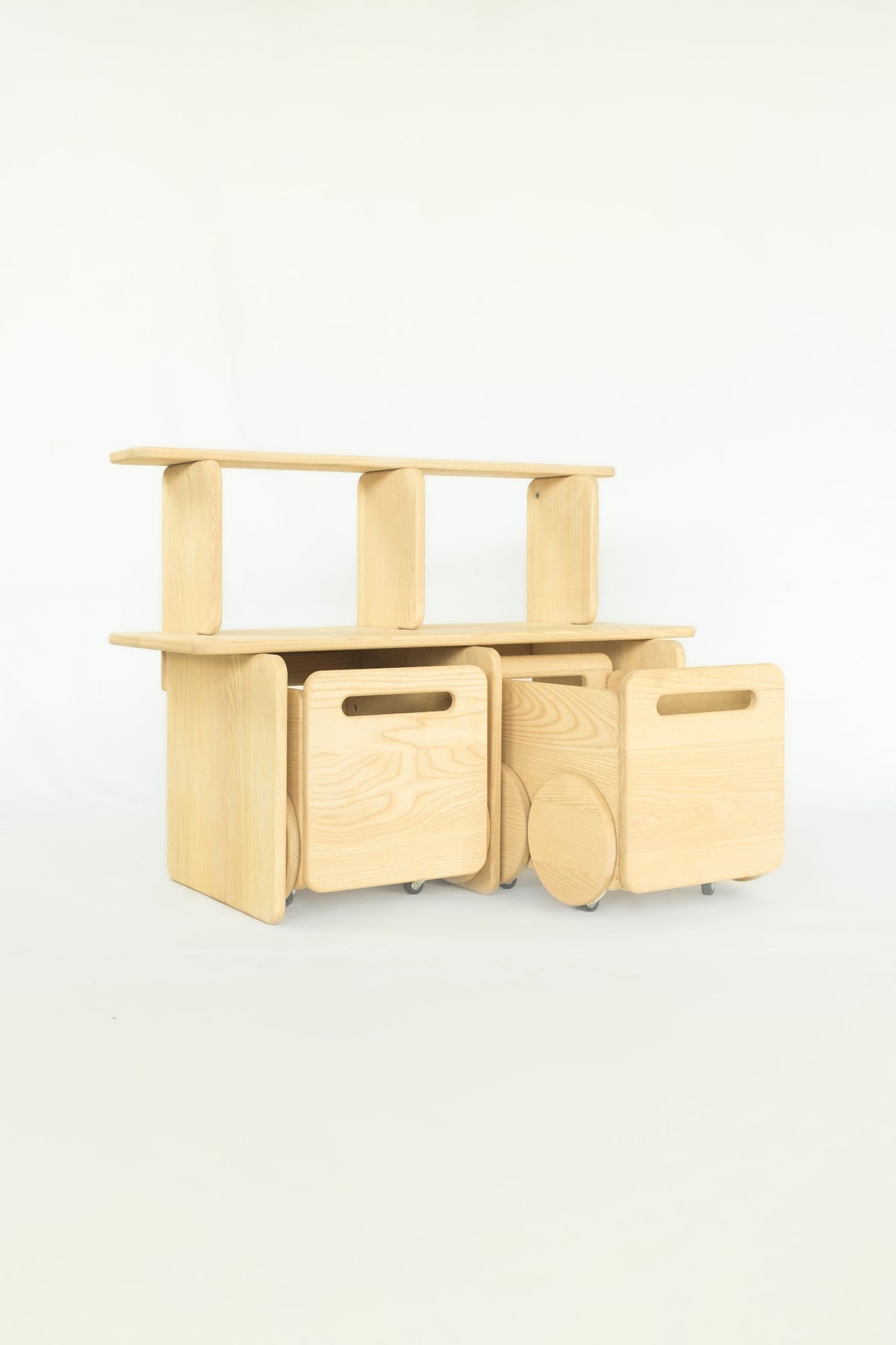 Estantería Pombi con 2 carritos Olaki - Circulari