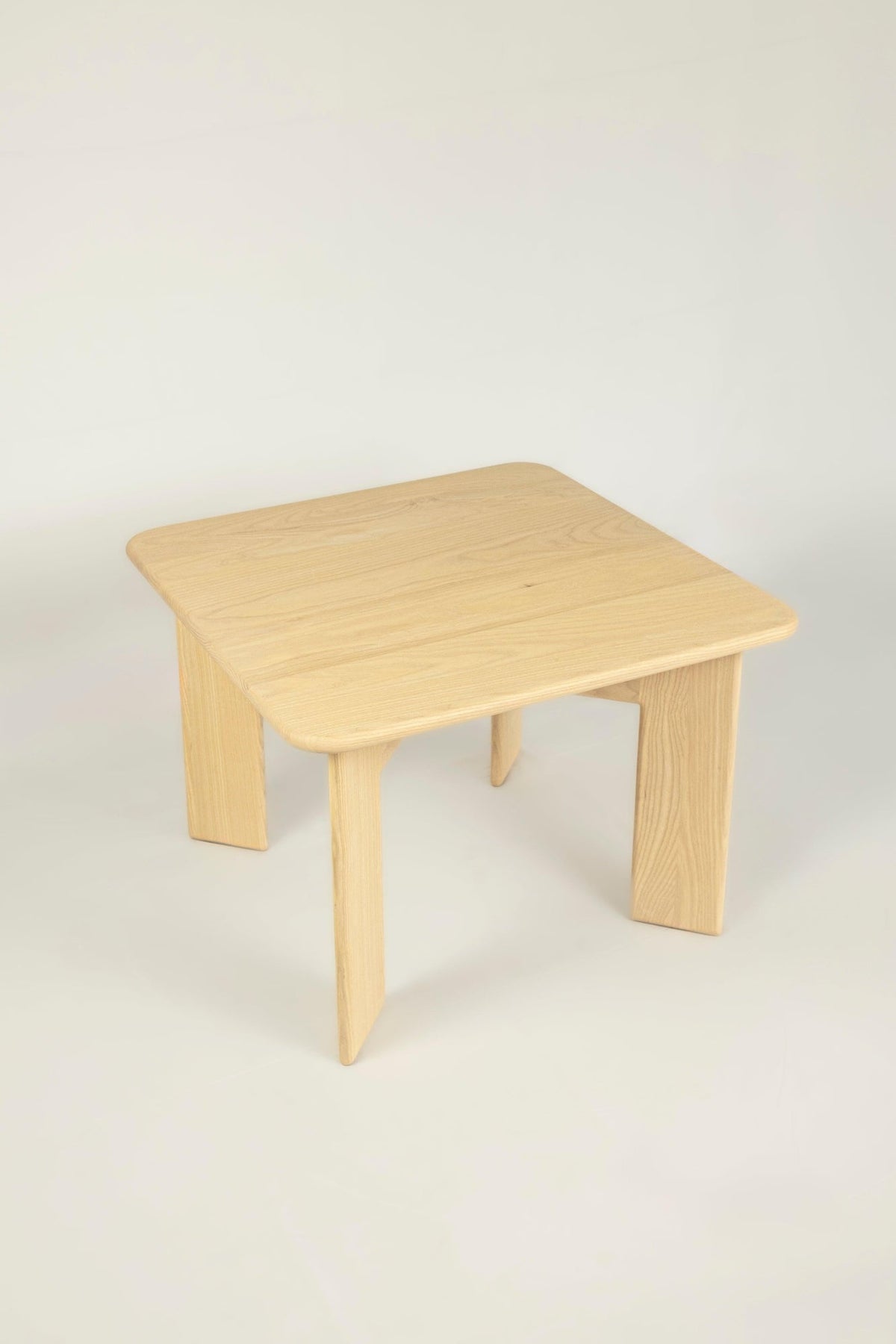 Mesa Mimba con dos sillas - Circulari